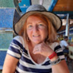 Meet your Posher, Deborah